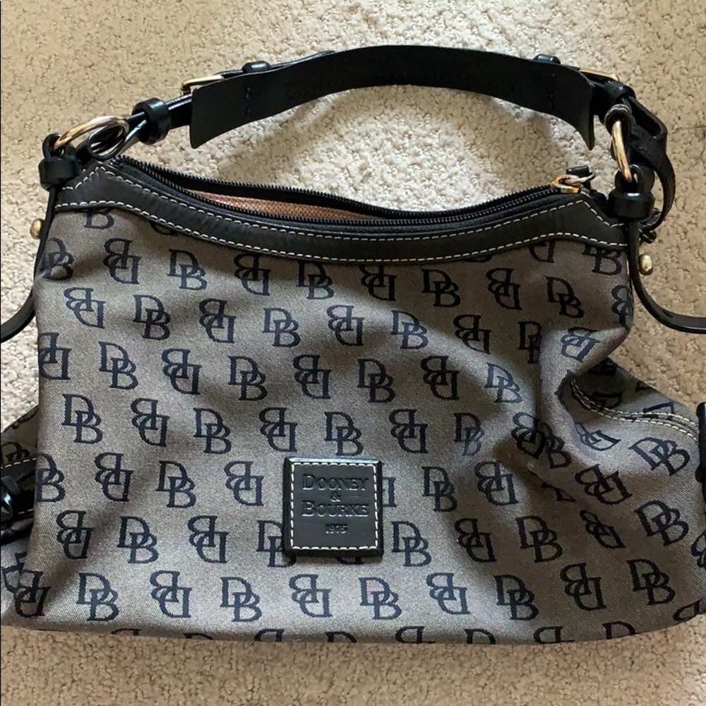 ACCEPTING OFFER - Dooney & Bourke Purse